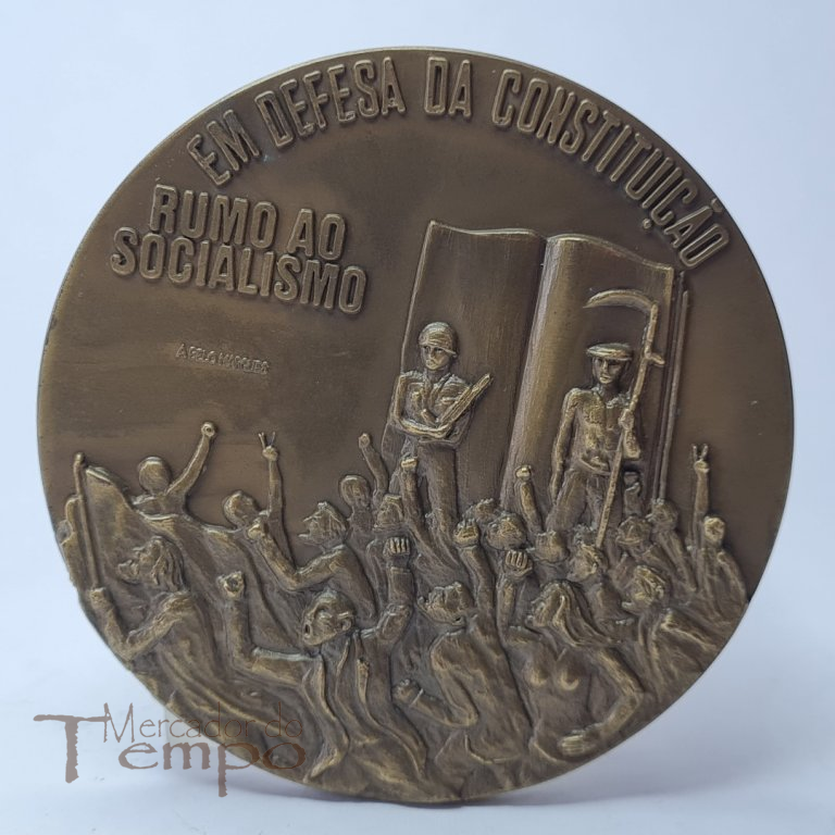 Medalha bronze 25 de Abril / Madrugada permanente
