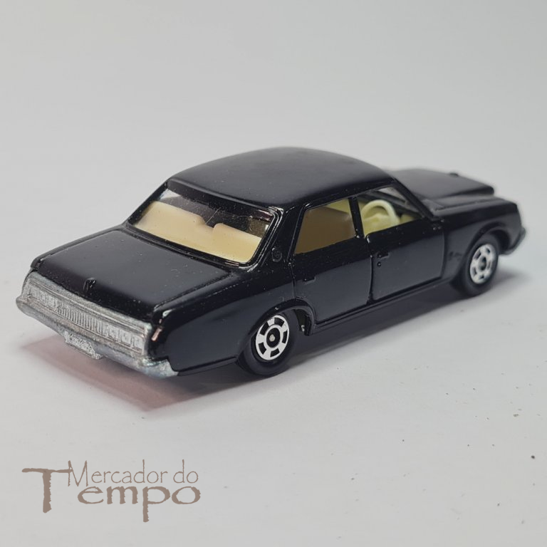 Miniatura Tomica Toyota Century #43, com caixa original 