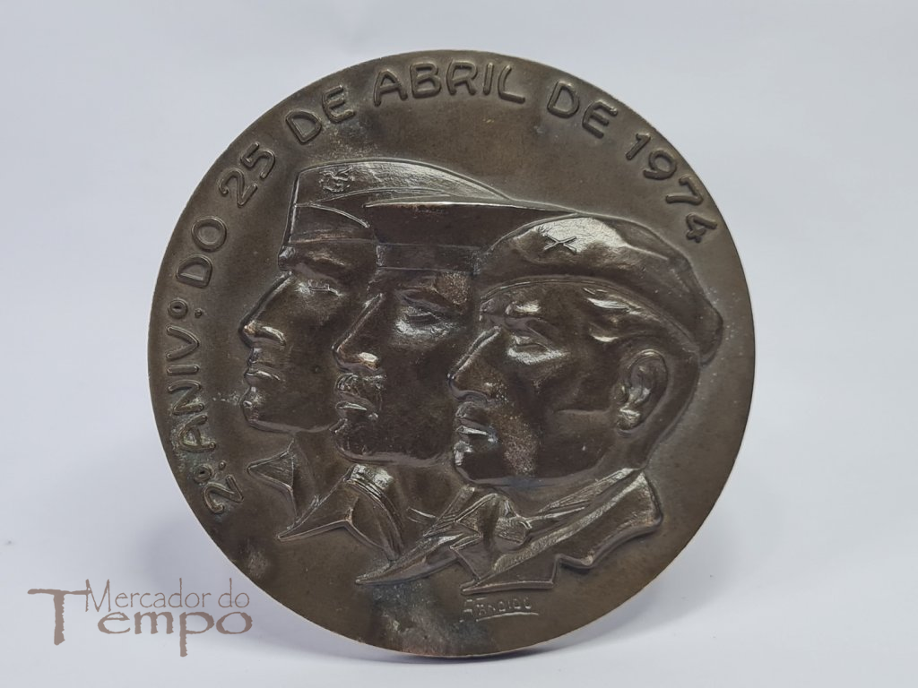 medalha em bronze comemorativa das 1ªs Eleições da assembleia da Republica 25 Abril de 1976