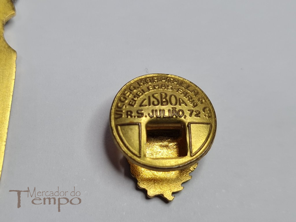 Medalha e Pin/Abotoadeira com esmaltes Federação Portuguesa Patinagem 1956