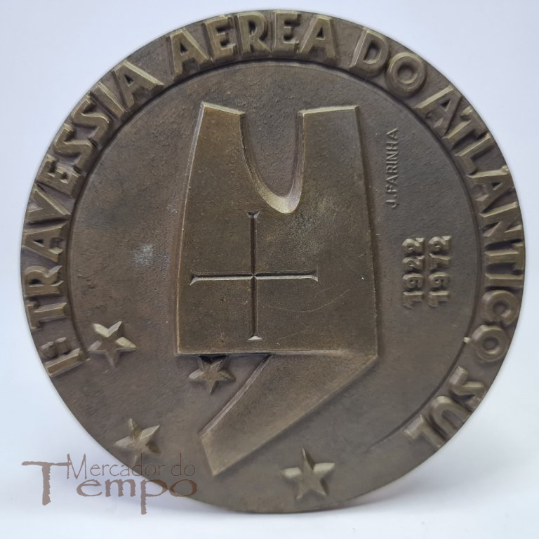 Medalha em bronze comemorativa dos 50 anos da 1ª Travessia Aérea do atlântico Sul 1922-1972. comemorativa também do IV centenário da 1º Edição de 