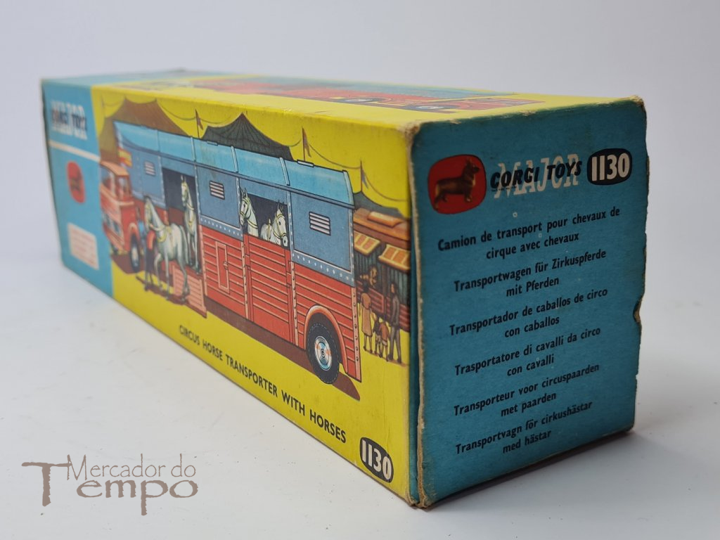 1/43 Corgi Toys Chipperfield's Circus Horse Transporter com caixa original