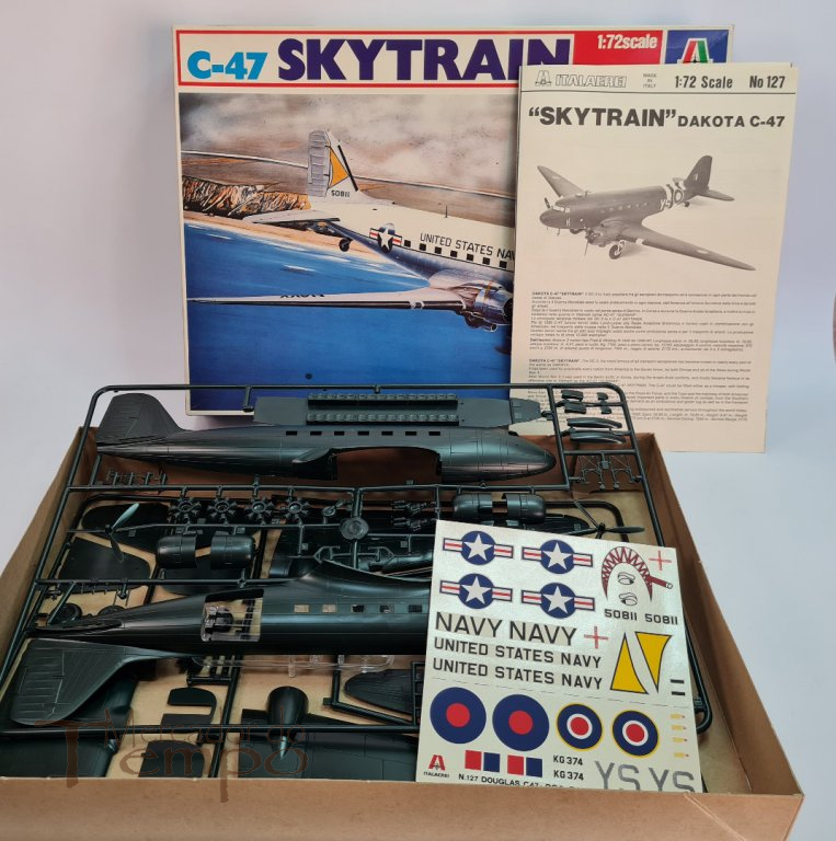 Kit Avião 1/72 Italeri C-47 Skytrain US Navy