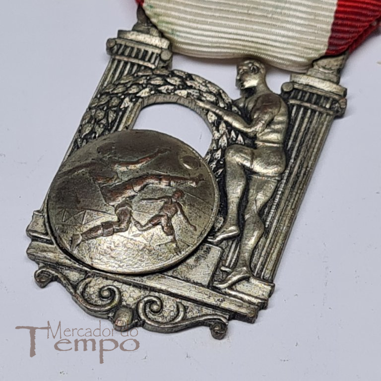  Medalha desportiva despedida do futebolista do Benfica, José Águas 1963