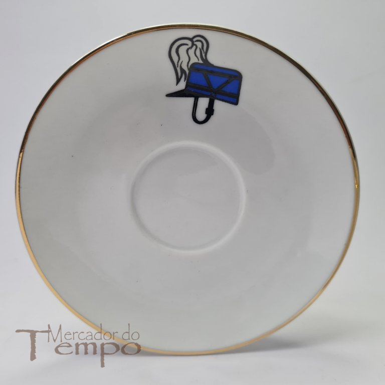 Chávena de café com simbolo dos Pupilos do Exército