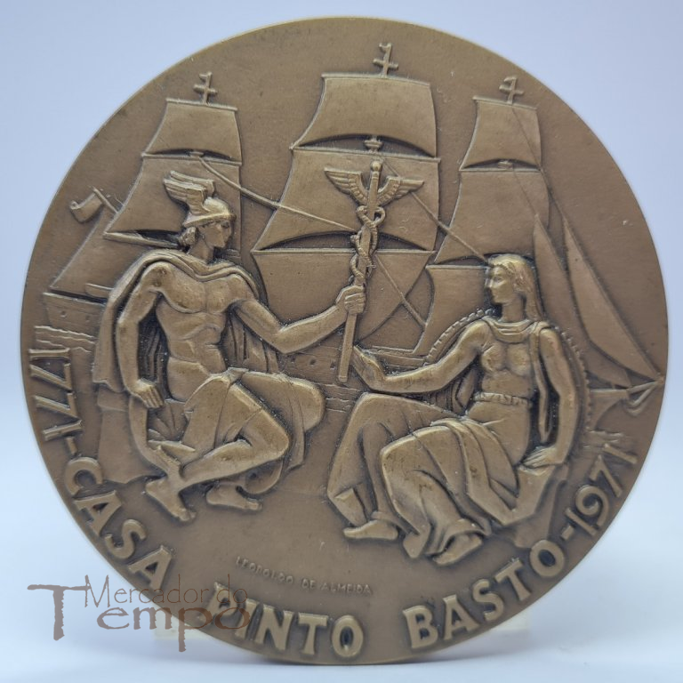 Medalha em bronze comemorativa dos 200 anos da Casa Pinto Basto 1771-1971
