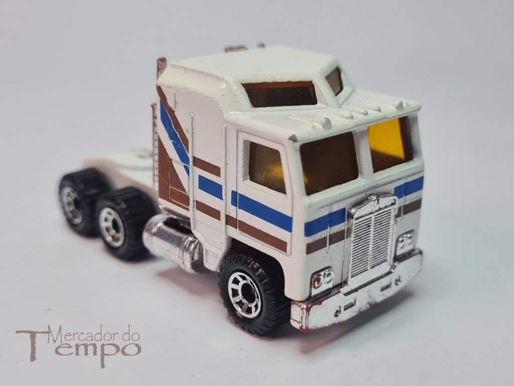 Miniatura Matchbox Kenworth Cabocer Aerodyne #45 caixa original