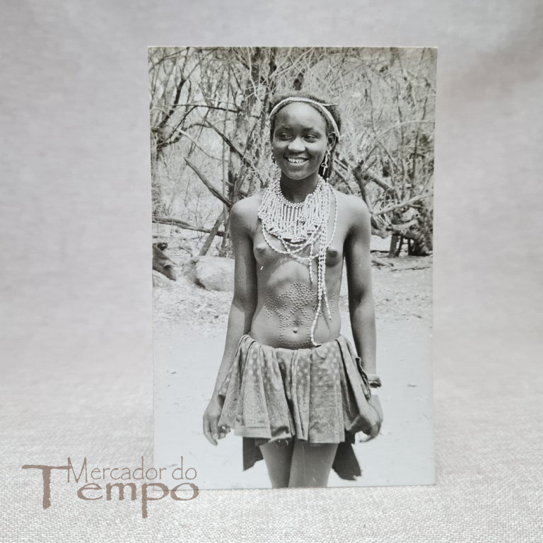 Postal antigo Angola - Mulher Kaconda grupo étnico Umbundo