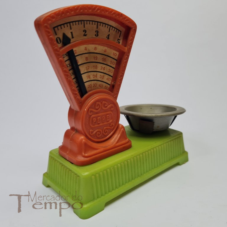 Brinquedo Português Balança da Pepe 