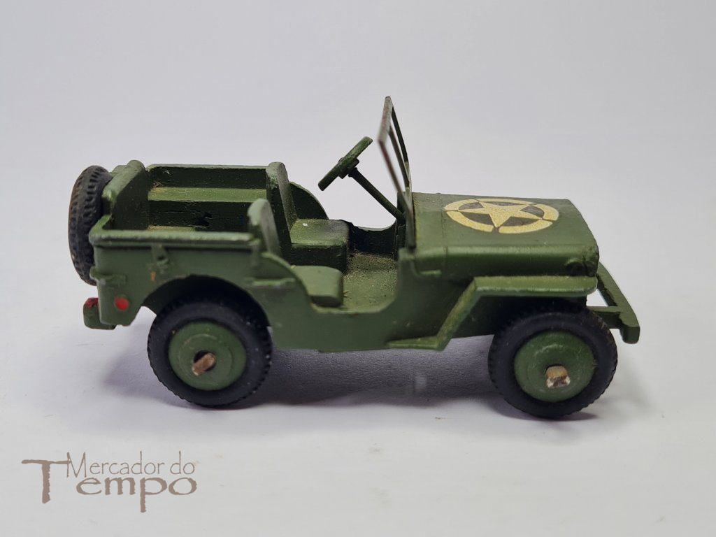 Miniatura 1/43 Dinky Toys Jeep Militar 