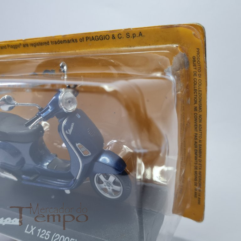 Miniatura Altaya 1/18 Mota Vespa LX 125, 2005