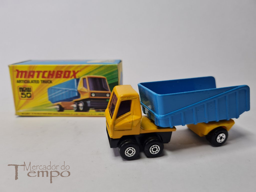 Miniatura Matchbox Articulated Truck #50 com caixa original 