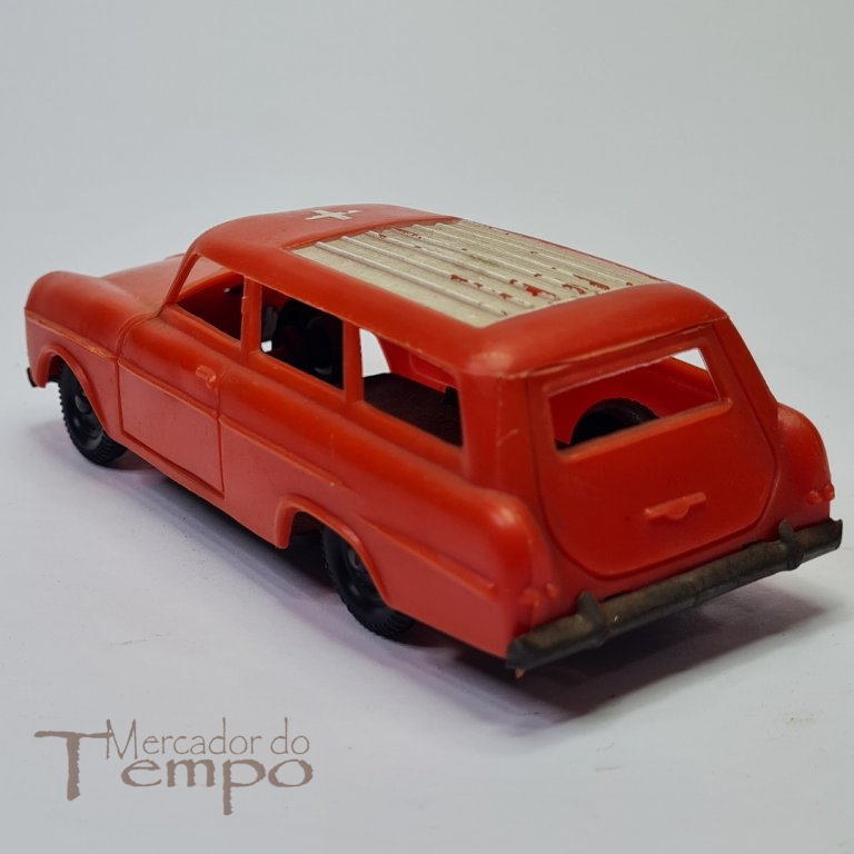 Brinquedo Português vintage PePe Ambulância Opel Rekord