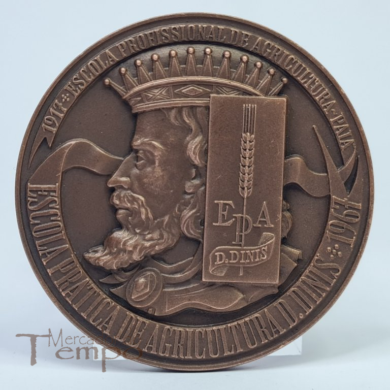Medalha em cobre comemorativa dos 50 anos da Junta Distrital de Lisboa / Escola Pratica de Agricultura D.Dinis – Paiã