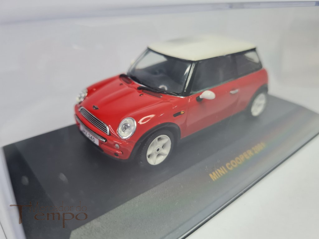 Miniatura 1/43 IXO Mini Cooper 2001
