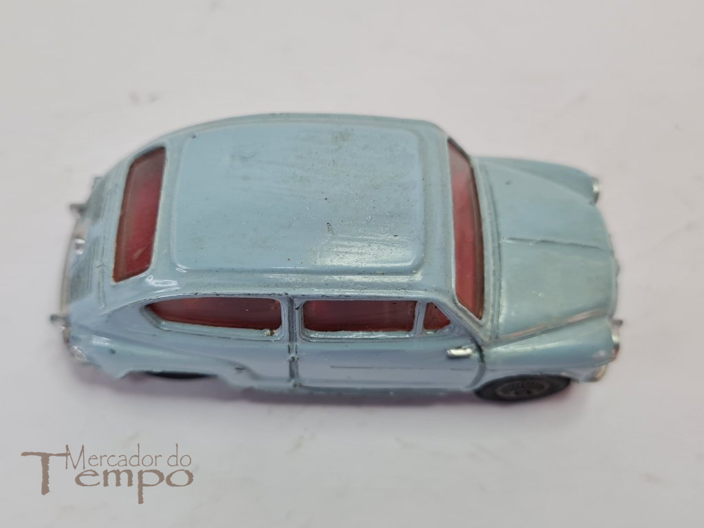Miniatura Dinky Toys Fiat 600