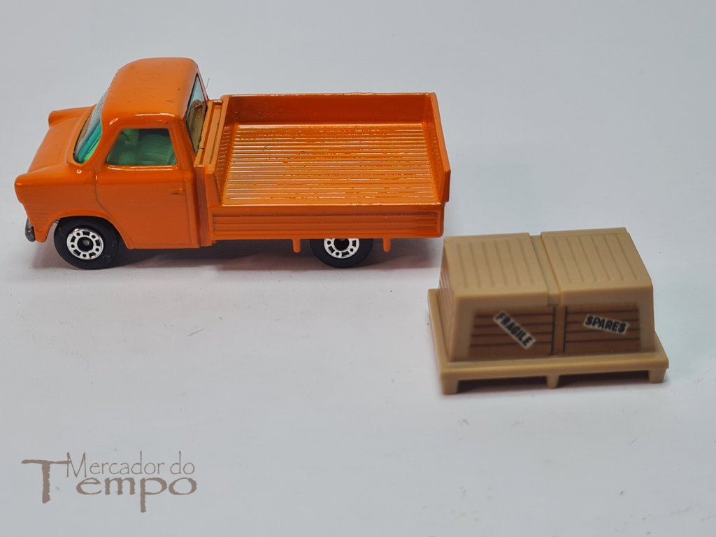 Miniatura Matchbox Ford Transit #66 caixa original