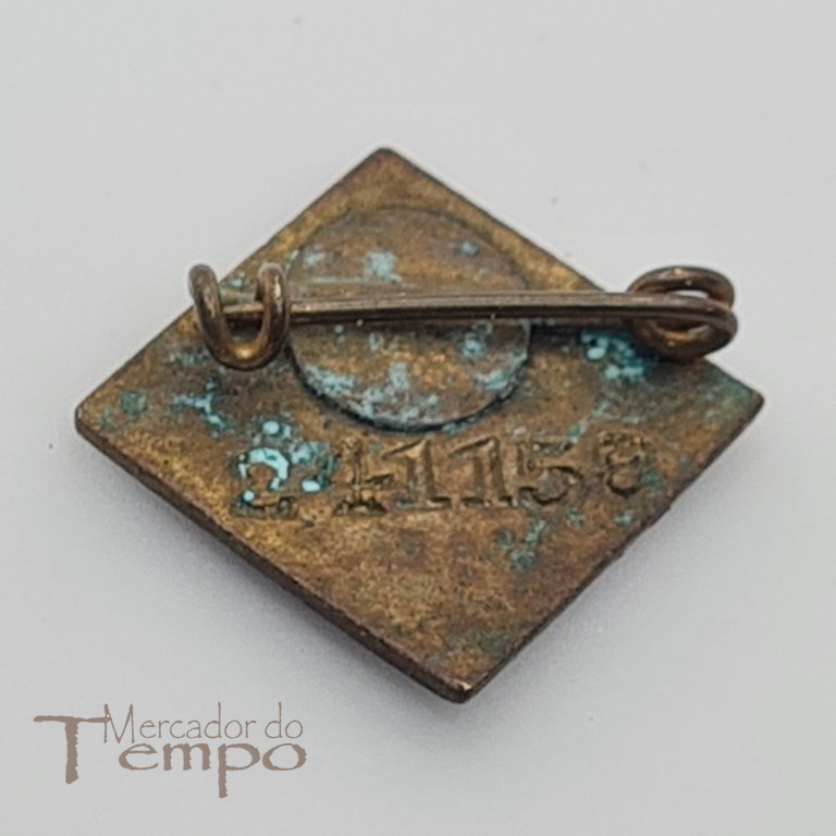 Pin esmaltado e numerado Mocidade Portuguesa Feminina 