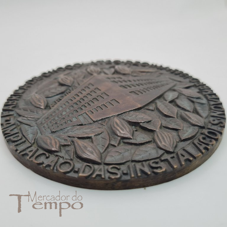 Medalhão bronze Fábrica de chocolates Regina 1963