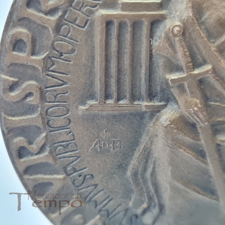 Medalha de bronze Faculdade de Direito, datada de 1957 Álvaro de Brée