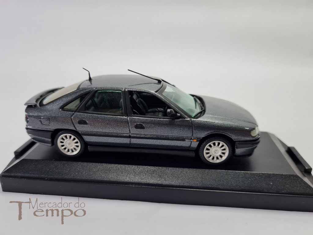 Miniatura 1/43 Vitesse Portugal Renault Safrane 1993