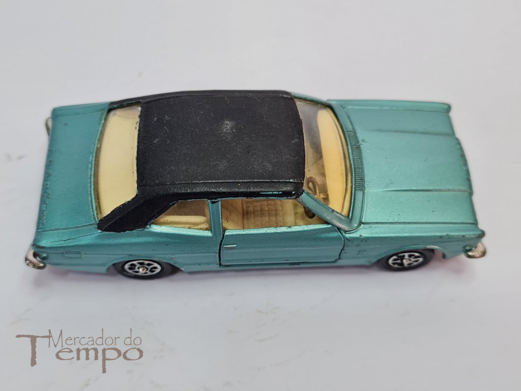 Miniatura Corgi Toys Ford Cortina GXL