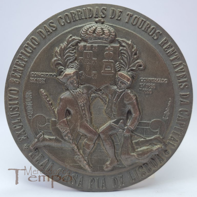 Medalha em bronze comemorativa dos 100 anos da Praça de Touros do Campo Pequeno.