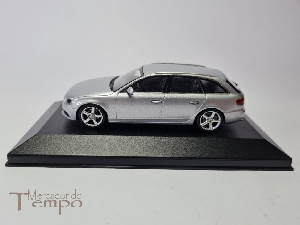 Miniatura 1/43 Minichamps Audi A4 Avant 