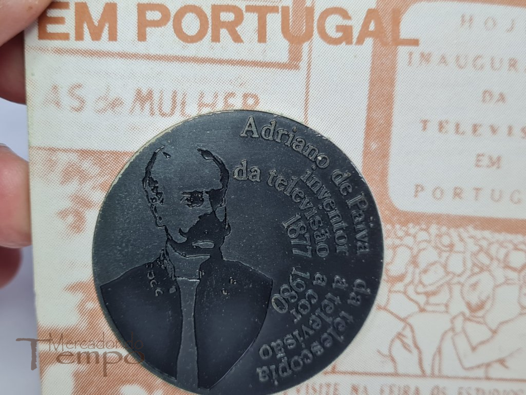 Medalha 25 anos Televisão Portugal 1956-1981 cartão 1ª emissão na Feira Popular