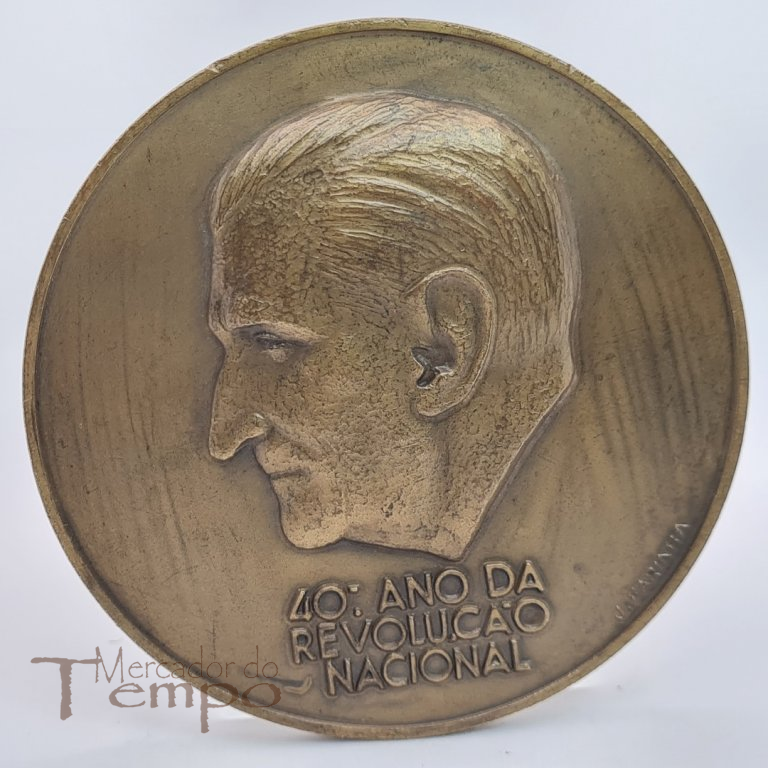 Medalha em bronze Salazar 40º Ano da Revolução Nacional, 1966