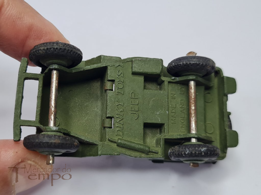 Miniatura 1/43 Dinky Toys Jeep Militar 