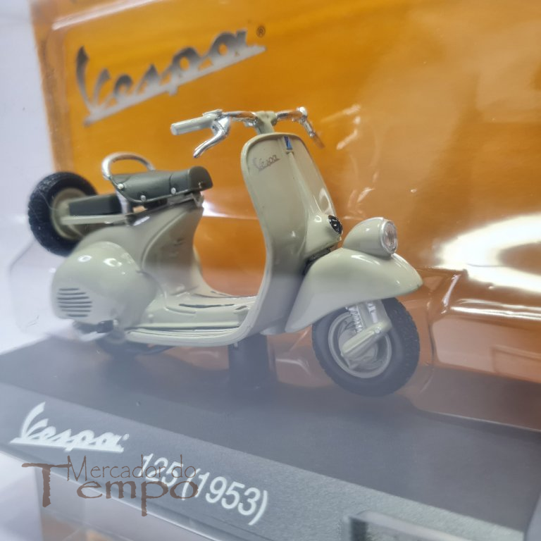 Miniatura Altaya 1/18 Mota Vespa 125 de 1953