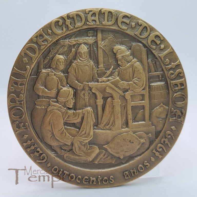 Medalha em bronze comemorativa dos 800 anos do Foral da Cidade de Lisboa.