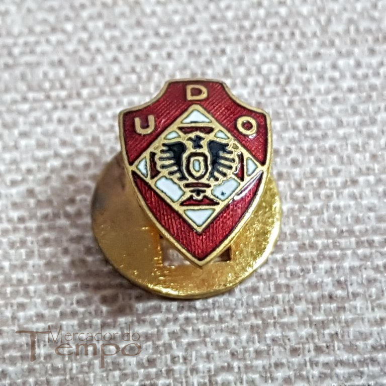 Pin / Abotoadeira antigo esmaltado do União Desportiva Oliveirense 