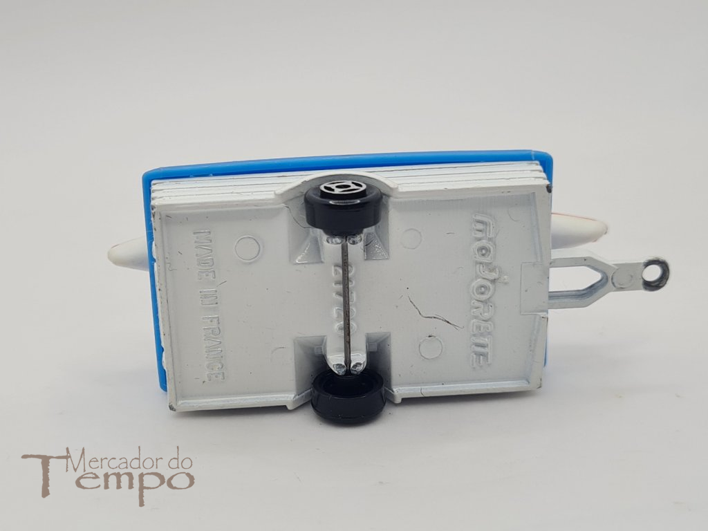Miniatura Carro Oldsmobile + Atrelado com Caiaque Majorette #253