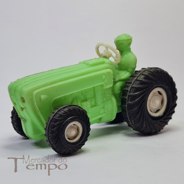 Tractor brinquedo em plástico Português