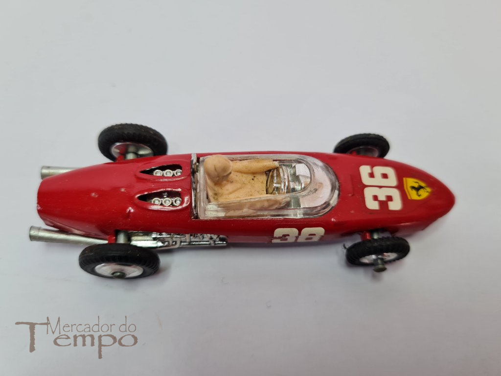 Miniatura Corgi Toys Ferrari F1 Shark Nose nº154
