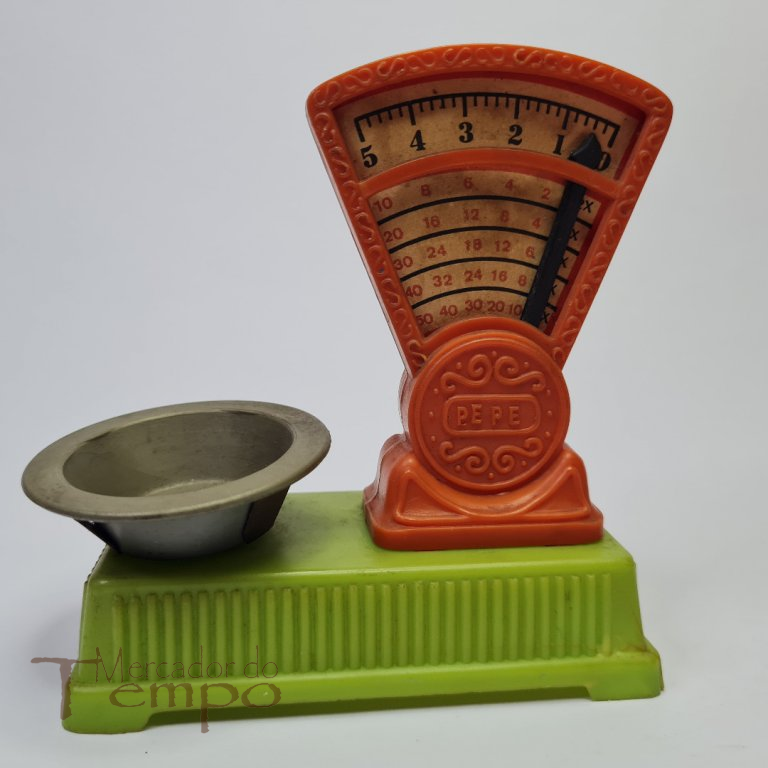 Brinquedo Português Balança da Pepe 