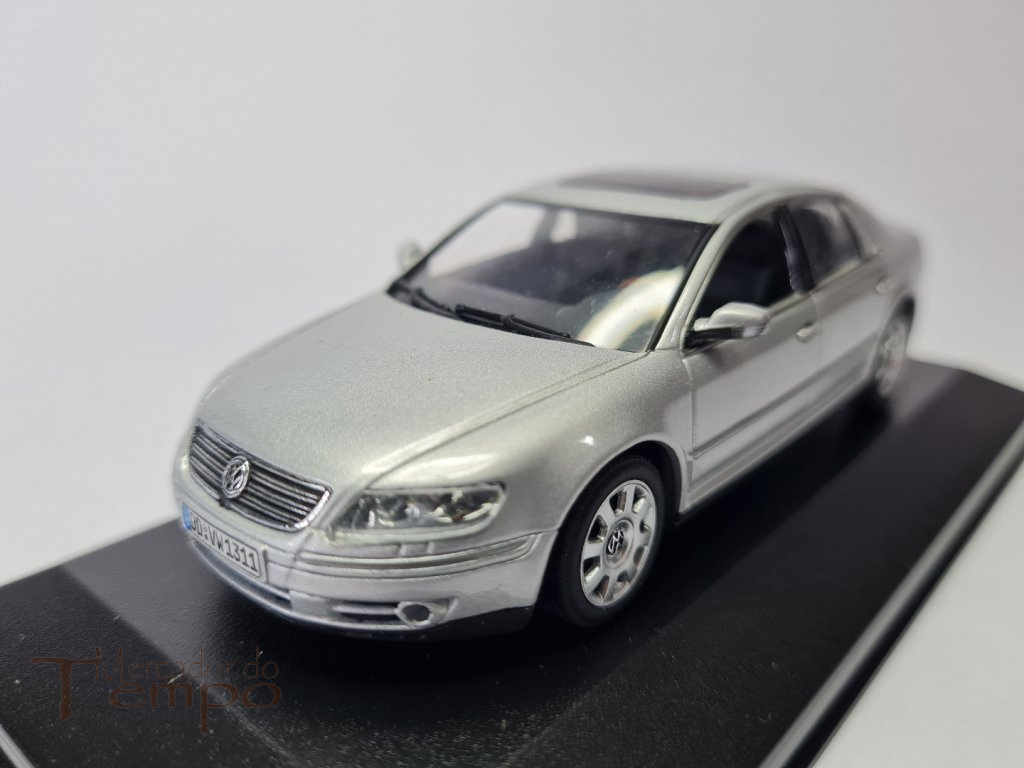 Miniatura 1/43 Minichamps VW Volkswagen Phaeton 2002