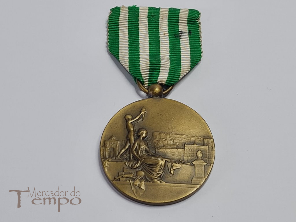 Medalha Bons Serviços Companhias Reunidas Gás e Electricidade 1959