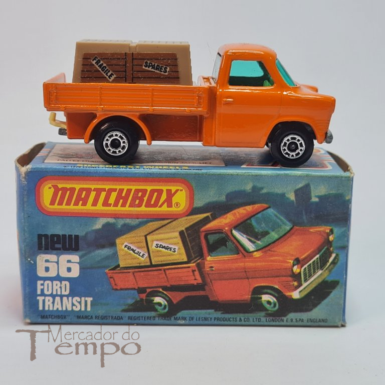 Miniatura Matchbox Ford Transit #66 caixa original