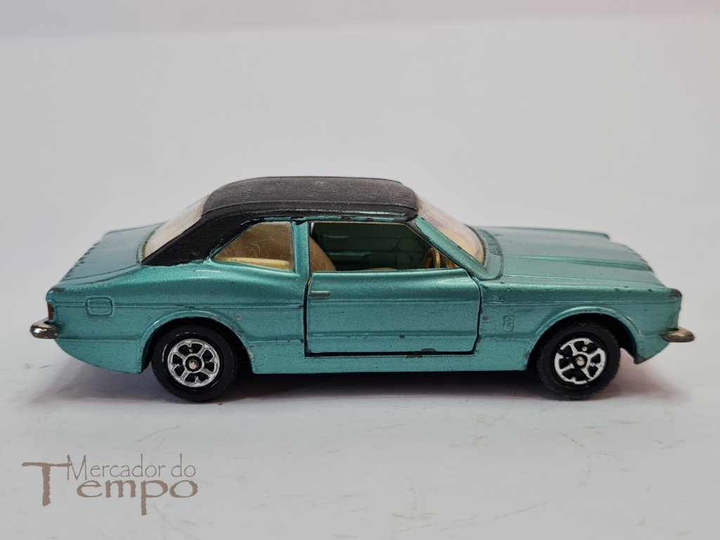 Miniatura Corgi Toys Ford Cortina GXL