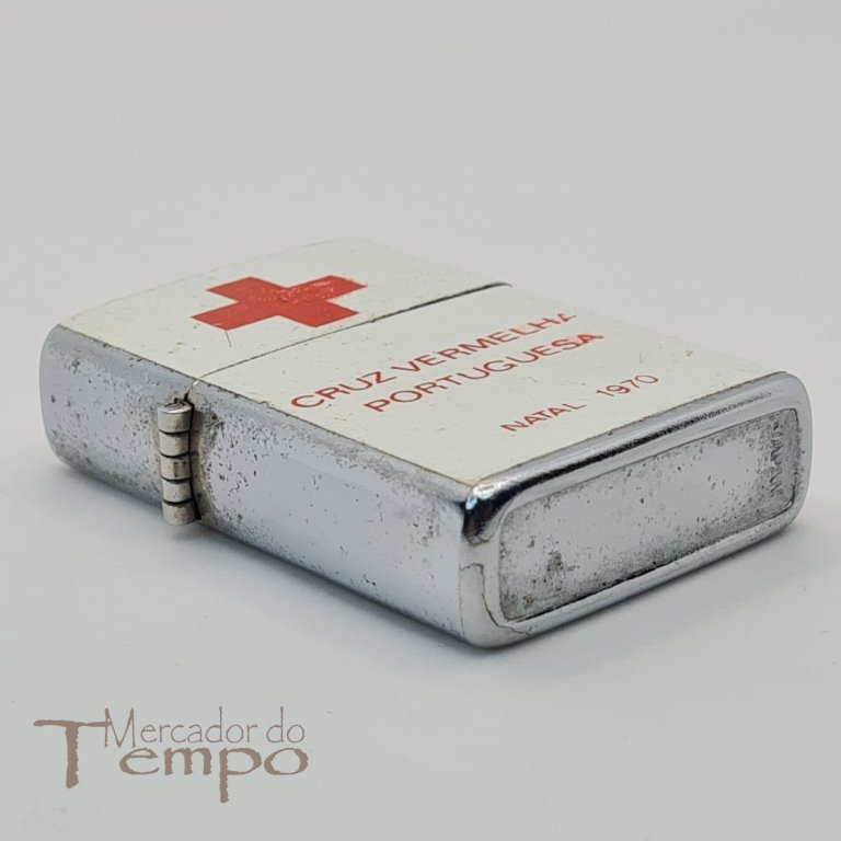 Isqueiro tipo Zippo Cruz Vermelha Portuguesa Natal 1970