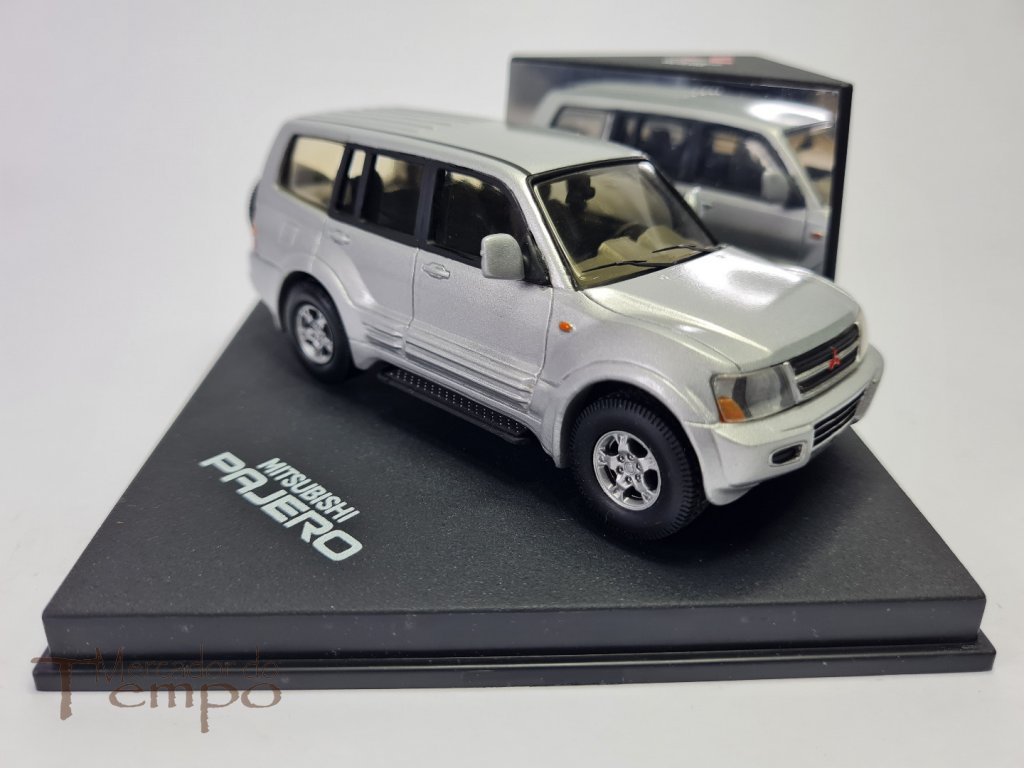 Miniatura 1/43 MTech Mitsubishi Pajero