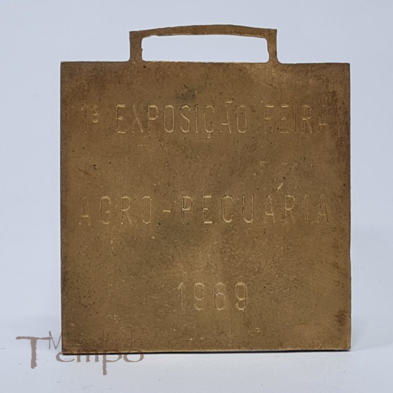 Medalha esmaltada  Vila de Negage, Angola, 1ª Feira Expo.Agro-Pecuária , 1969