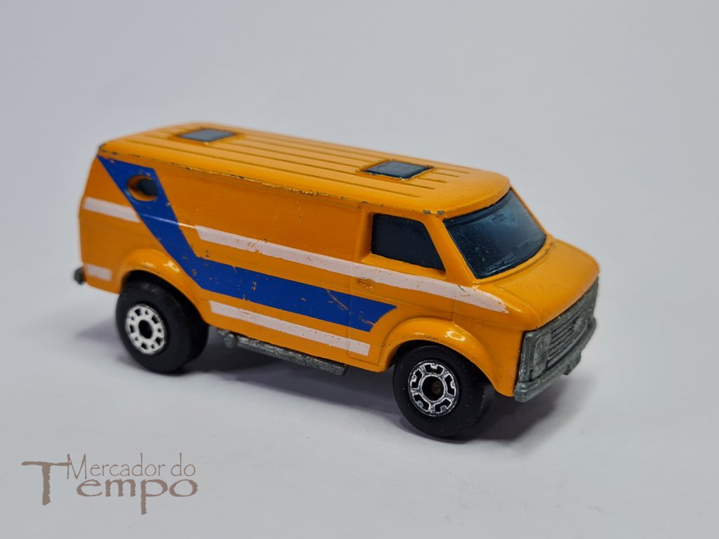 Miniatura Matchbox Superfast Chevy Van nº68