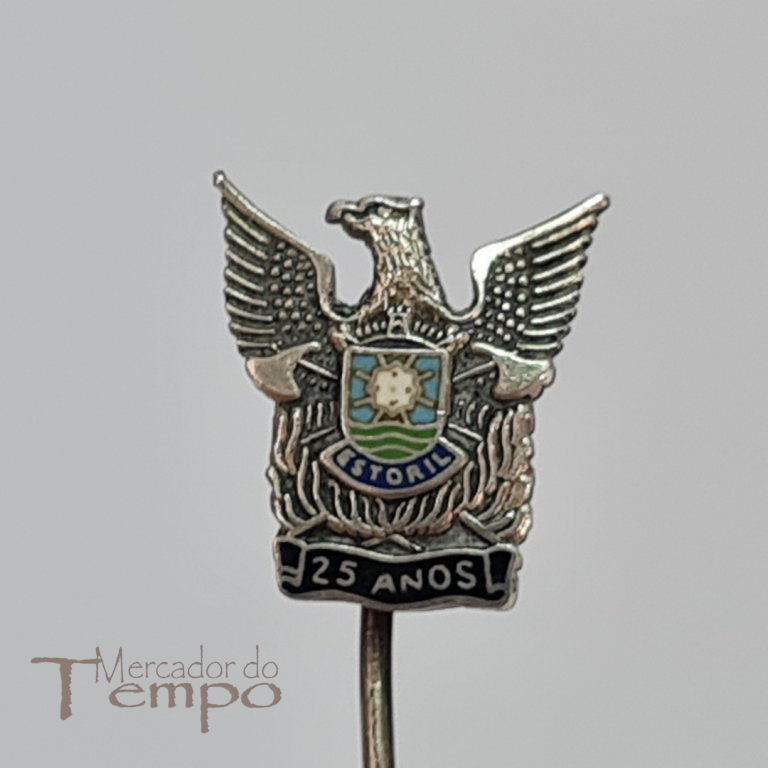 Pin prata e esmaltes, comemorativo 25 anos dos Bombeiros do Estoril
