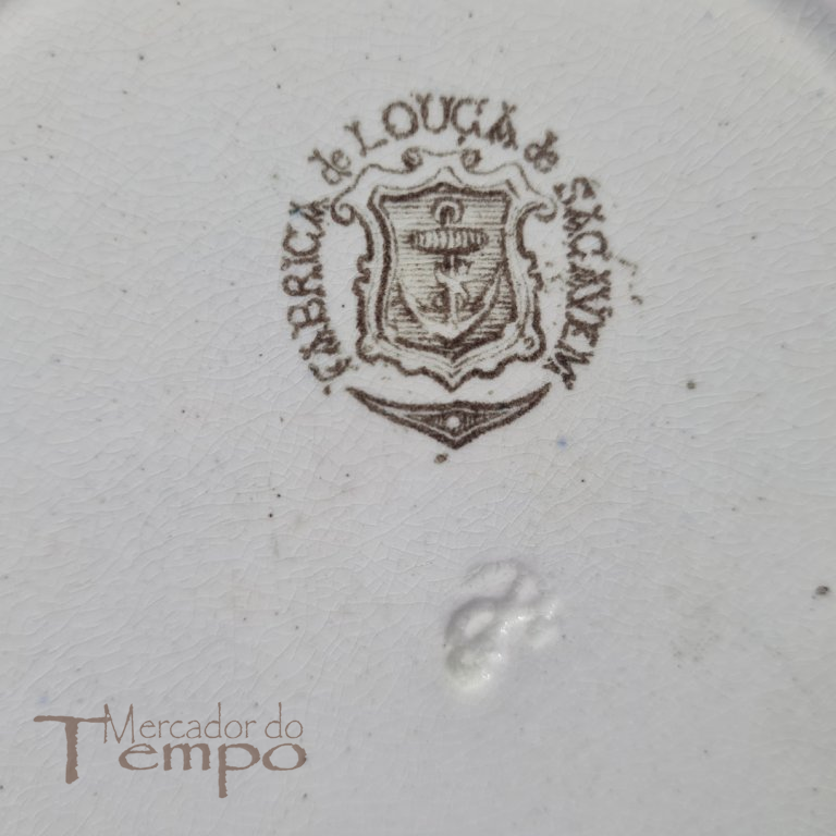 Prato Sobremesa Fábrica de Sacavém Cavalinho castanho 1862