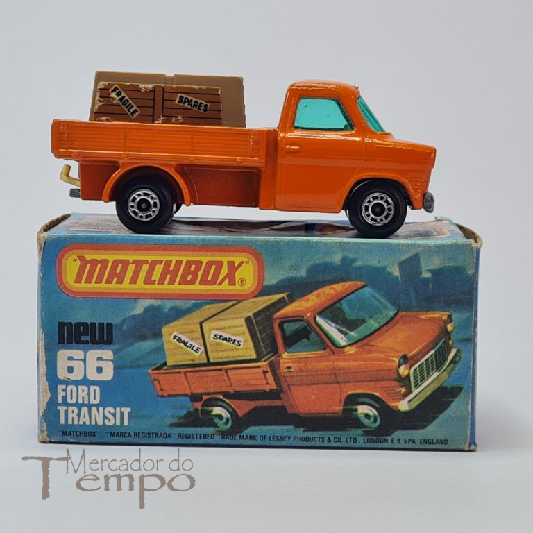 Miniatura Matchbox Ford Transit #66 com caixa original