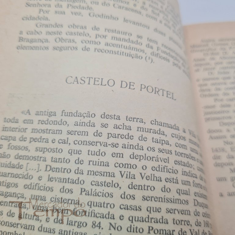 A Arte em Portugal – Os Cinco Castelos da Fundação da Casa de Bragança, assinado